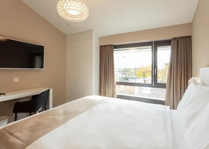 Hotel Lo! Im Kreuz Jona *