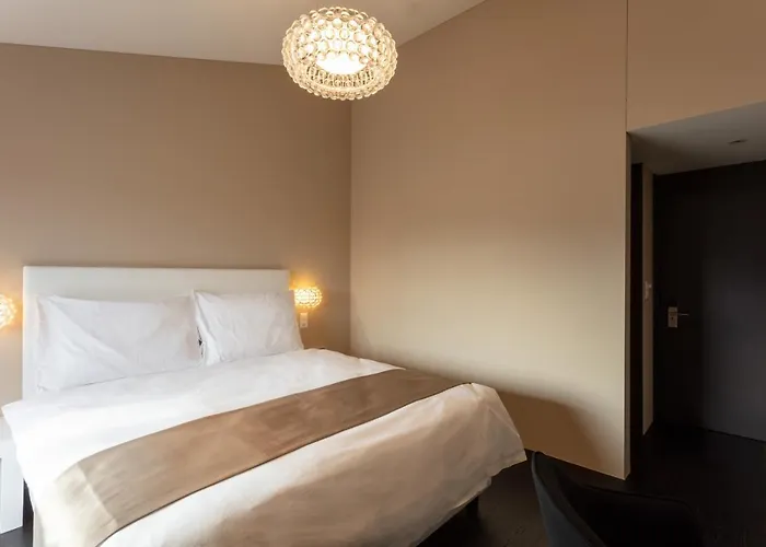 Hotel Lo! Im Kreuz Jona *