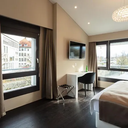 Lo! Im Kreuz Jona Rapperswil-Jona